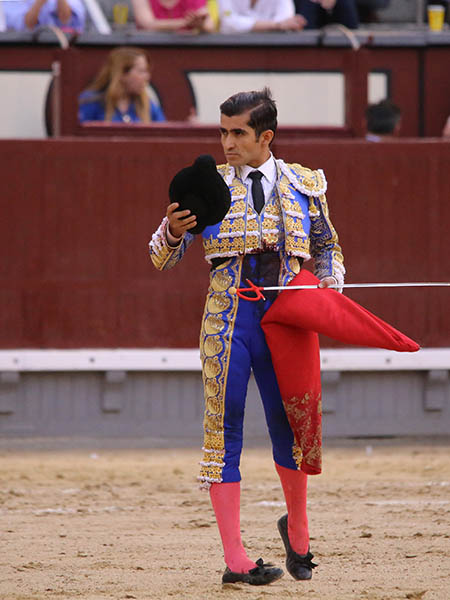 Centrado, profesional y maduro