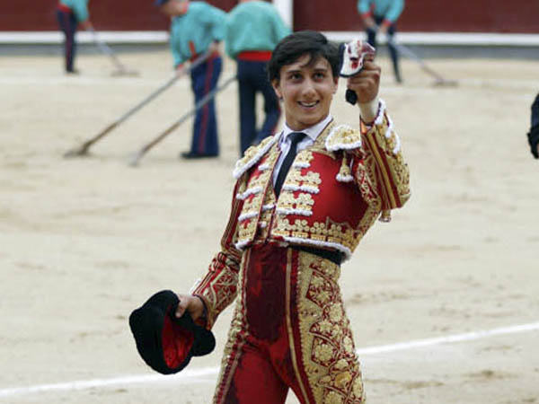 Triunfo compartido con Perera