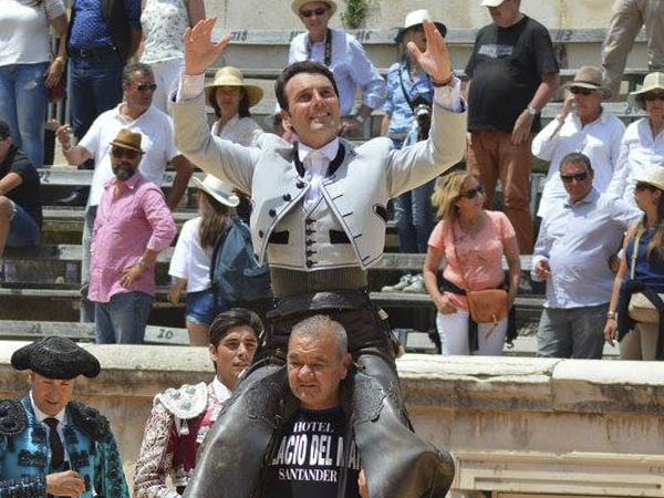 Cartagena: Cuatro orejas en Nimes