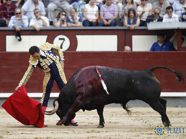 El Cid abri� el festejo