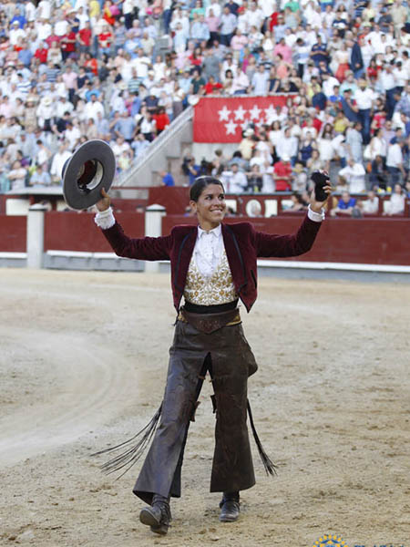 Cort� una, sel sexto