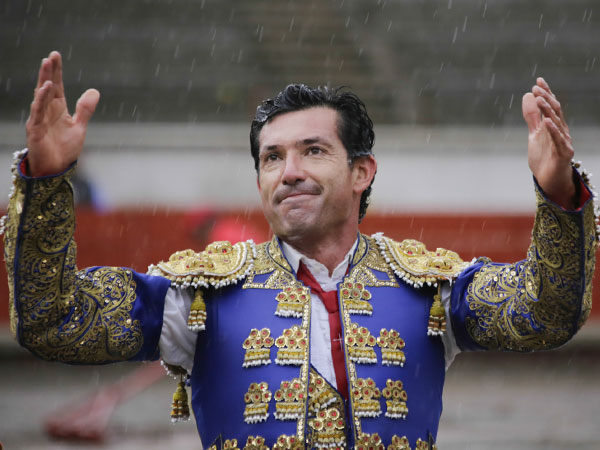 Vuelta tras fuerte petici�n