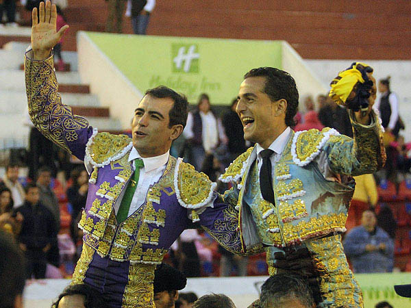 Triunfo compartido con Mac�as