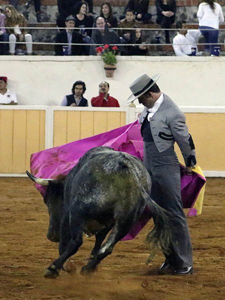 El capote de Santiago Fausto