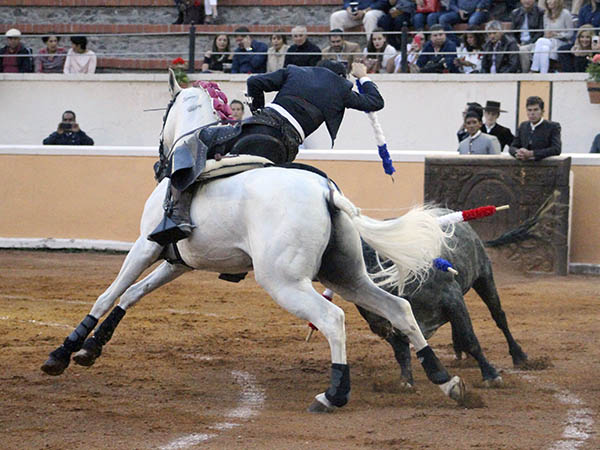 Sobre las rayas del tercio