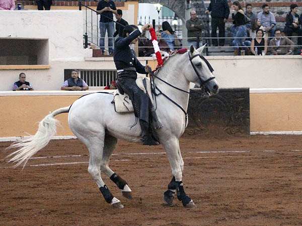 La monta de Zendejas
