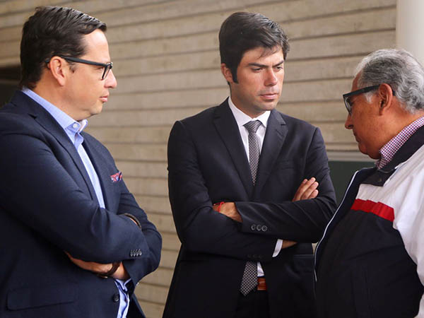 Di�logos previos al evento