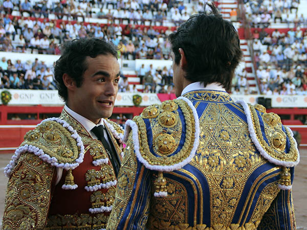 El brindis al visitante