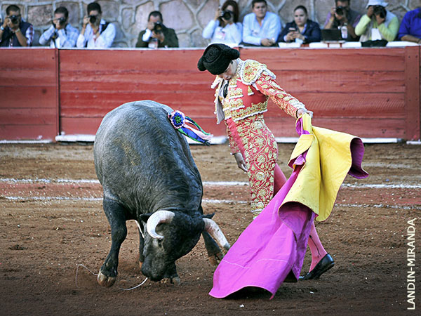 Aument� su cartel en esta plaza