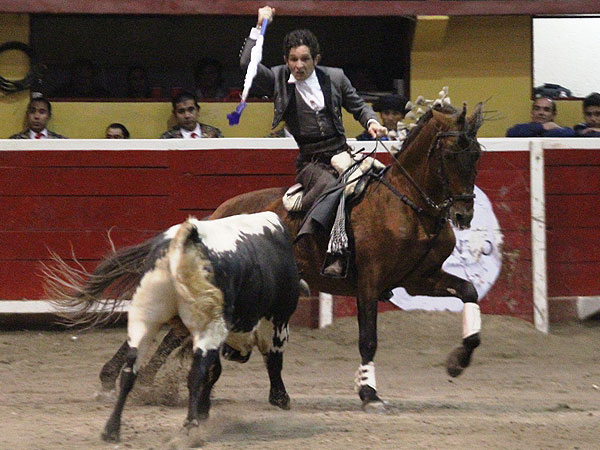 Lecumberri con el cierraplaza