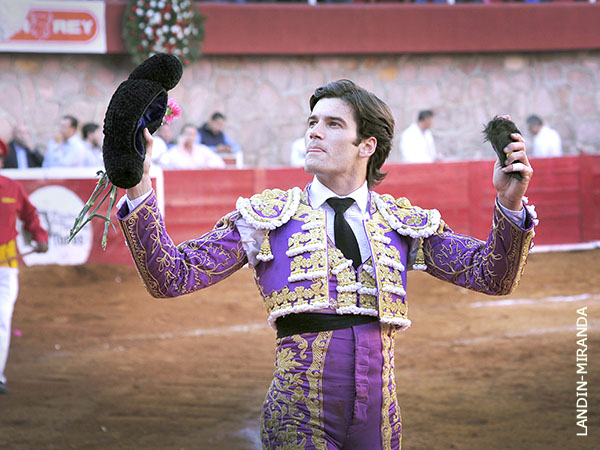 La pase� orgulloso por el redondel