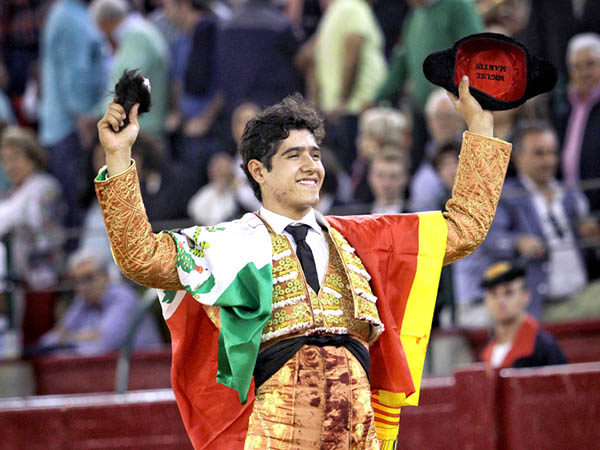 Luis David, oreja de peso