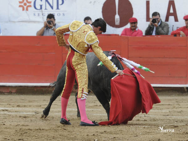 Enga�o por delante