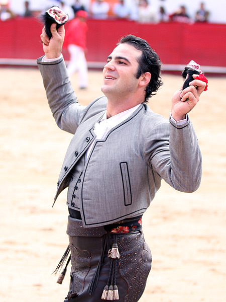 �lvaro Montes con las orejas