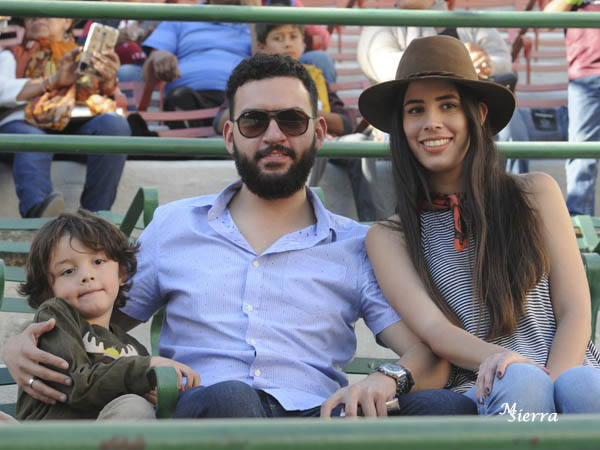 Domingo familiar en la plaza