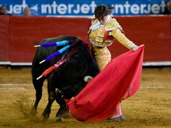 Arrim�ndose J. Mauricio  (S.H)