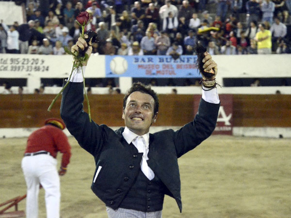 Cartagena, dos orejas de su segundo