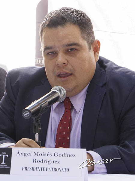 Mois�s God�nez, del patronato