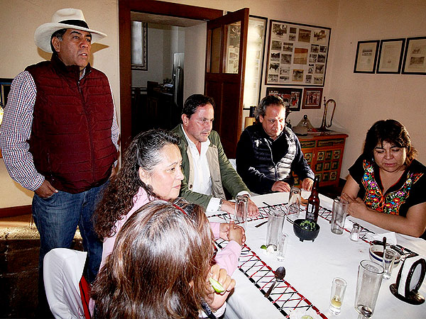 Mariano Andalco da la bienvenida