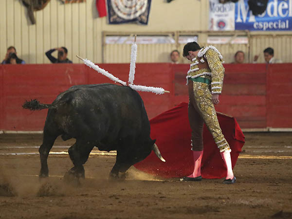 Relajado en la muleta