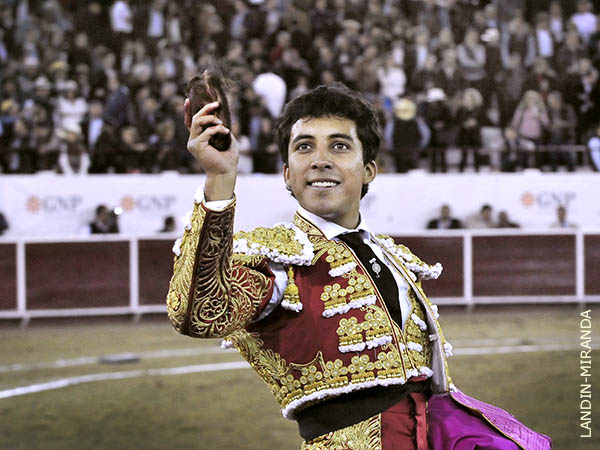 Leo, triunfo compartido con El Payo