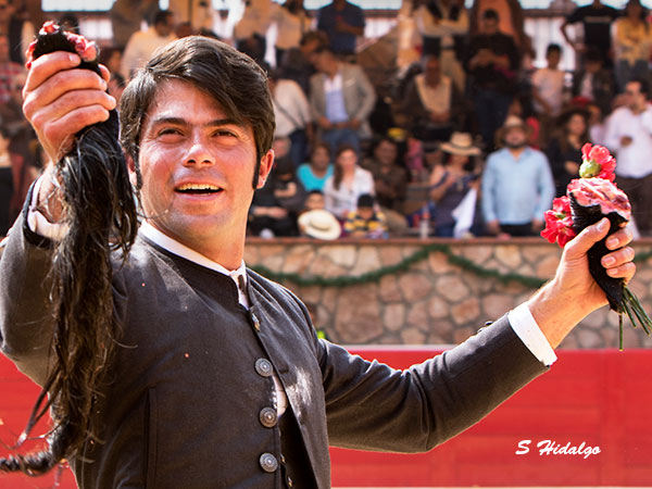 Rivera, gran faena a gran novillo