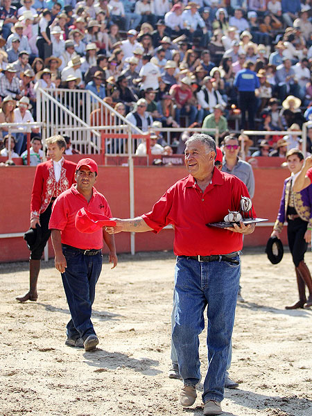 Homenaje sentido al se�or Rugeiro
