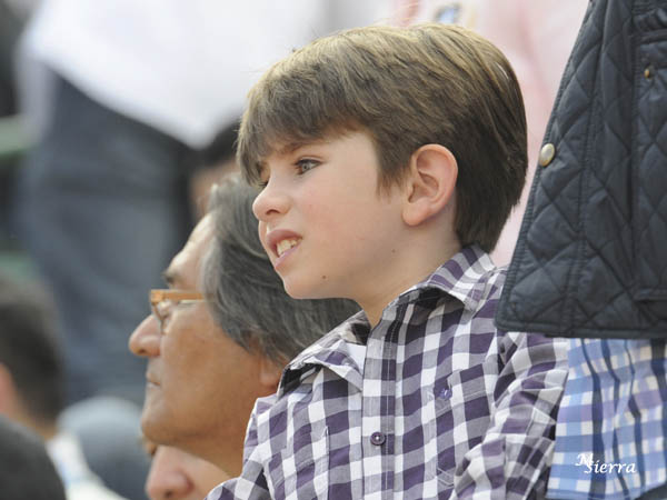 Si a los no�os en los toros