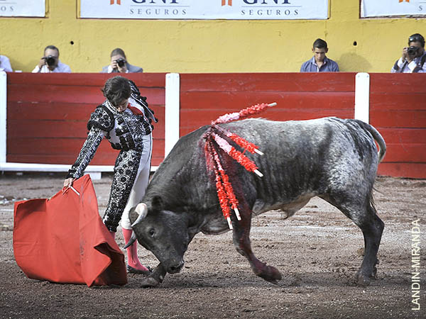 El enga�o de costado