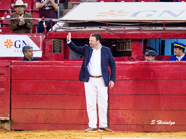 Ovaci�n al ganadero Pablo Su�rez