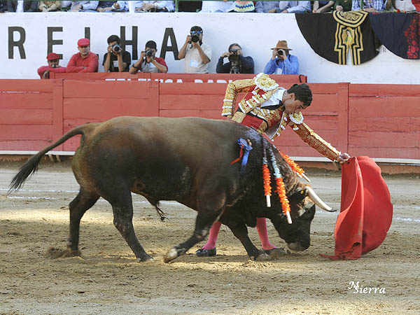 Ure�a destac� y fue ovacionado