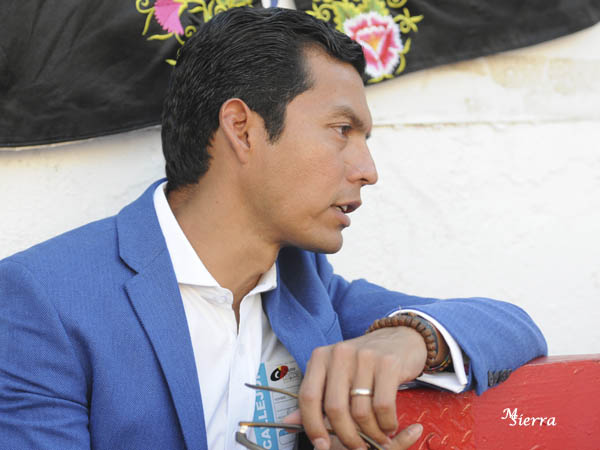 Israel T�llez, en un burladero