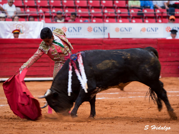 Intentando por derecha