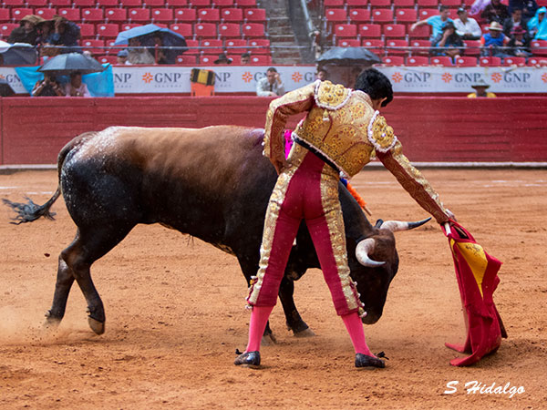 Intentando por derecha