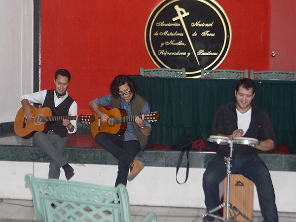 Amenizando el momento