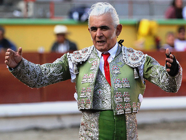 Con la admiracin del pblico