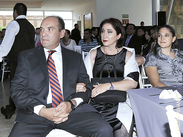 Refugio Mu�oz y se�ora