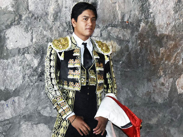 Abraham Veloz, sobresaliente