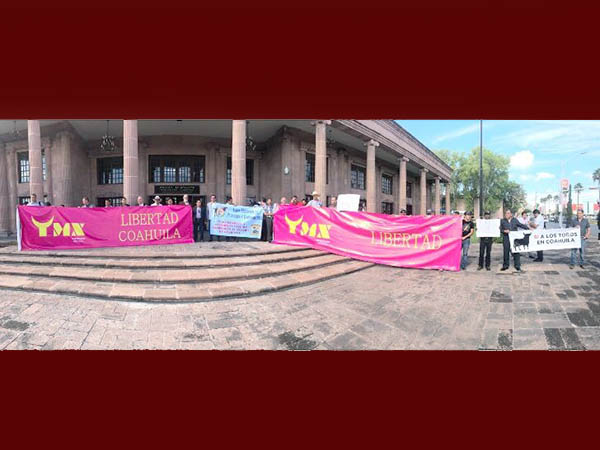 Llevaron el documento al congreso