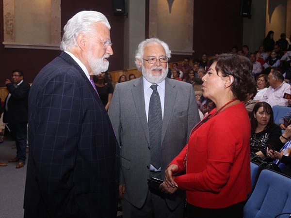 Manuel y Juan con la alcaldesa