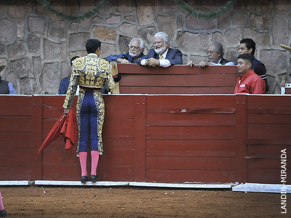 Brindis a Enr�quez y Sescosse