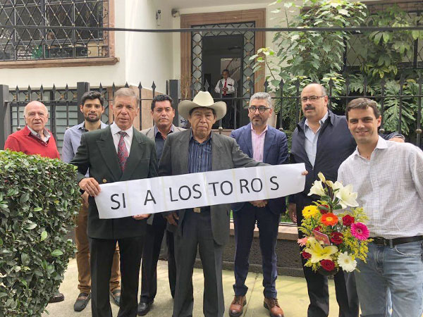 Profesionales y aficionados