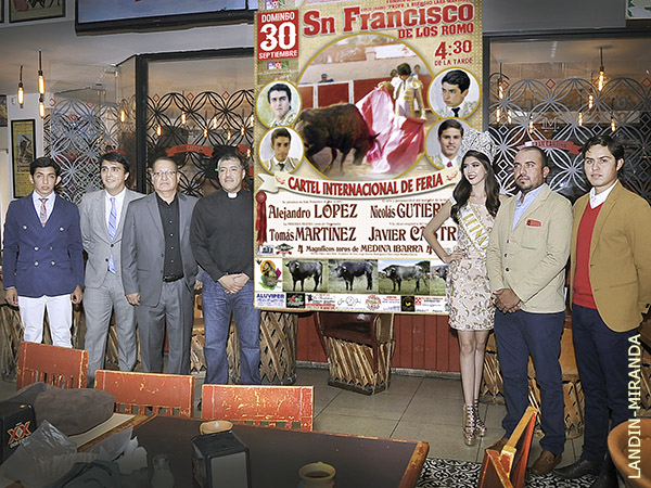 Cuatro j�venes en San Pancho