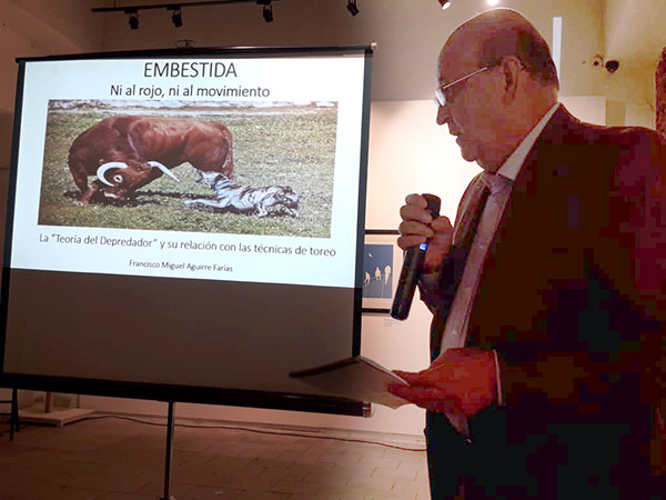 Amena presentaci�n en el ciclo