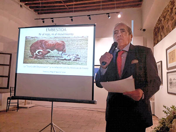 Semblanza, por �scar Fern�ndez