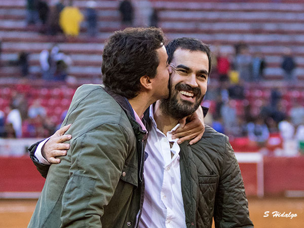 Alegr�a desbordada