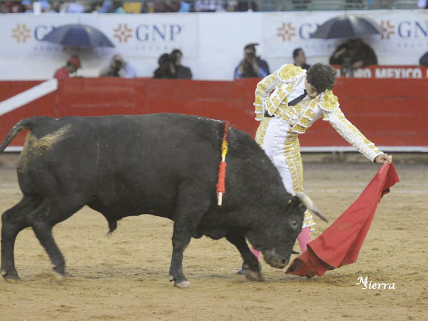 Con el segundo de su lote