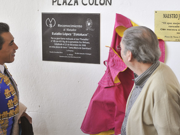 Develan placa para Zotoluco