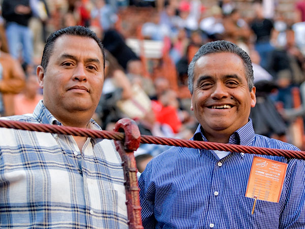 Marco Jim�nez y su hermano