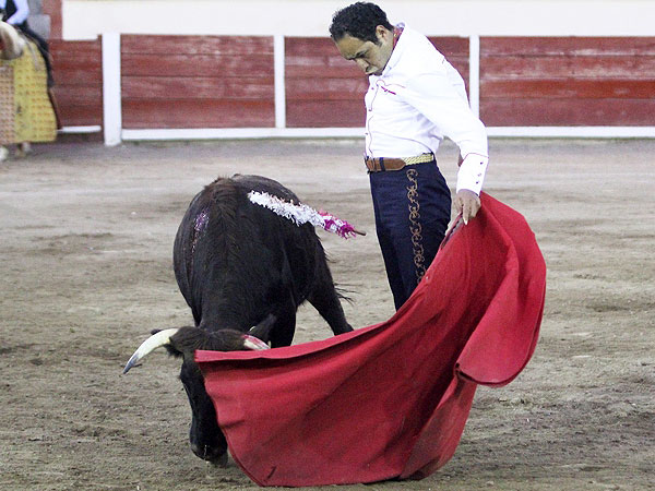 Toreando con las mu�ecas